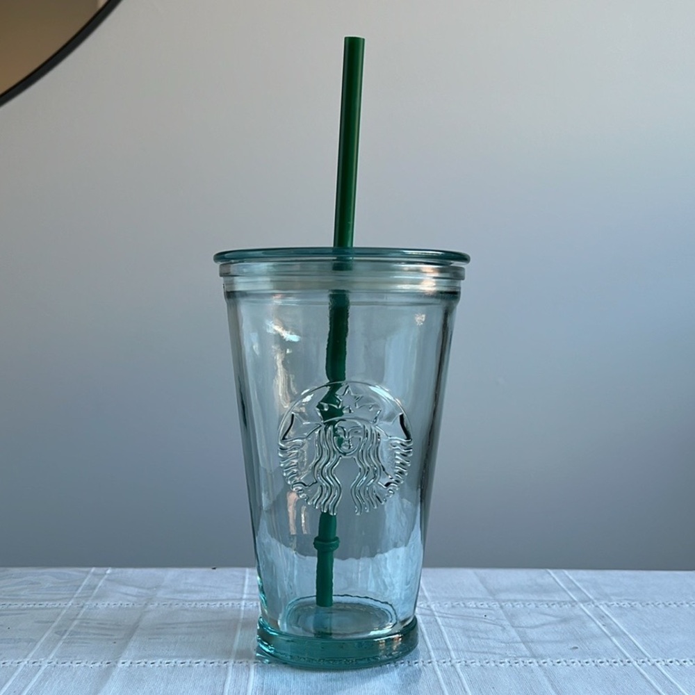 STARBUCKS TUMBLERS/COLD CUPS - 16 fl.oz (473ml) Glass cold cup - with straw